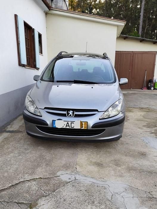 Usado 2005 Peugeot 307 S Sedan | € 2.700 (Bom preço) - Imagem 1/3