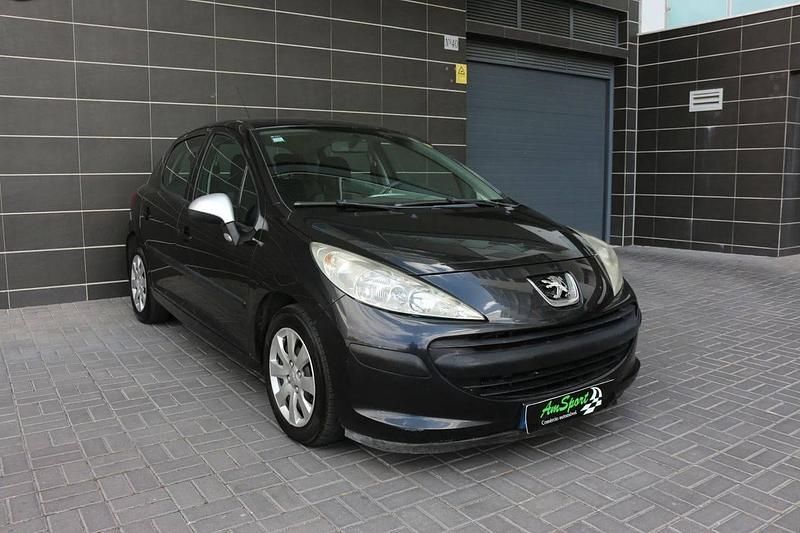Preto Usado 2007 Peugeot 207 | € 5.650 (Preço justo) - Imagem 1/4