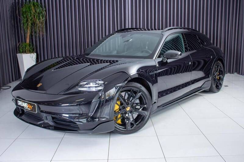 Preto Usado 2023 Porsche Taycan Sedan | € 132.900 - Imagem 1/4