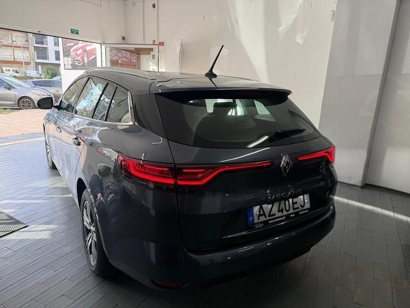 Usado Renault Mégane IV 115 HP (84 kW) 2023 Cinzento Carrinha