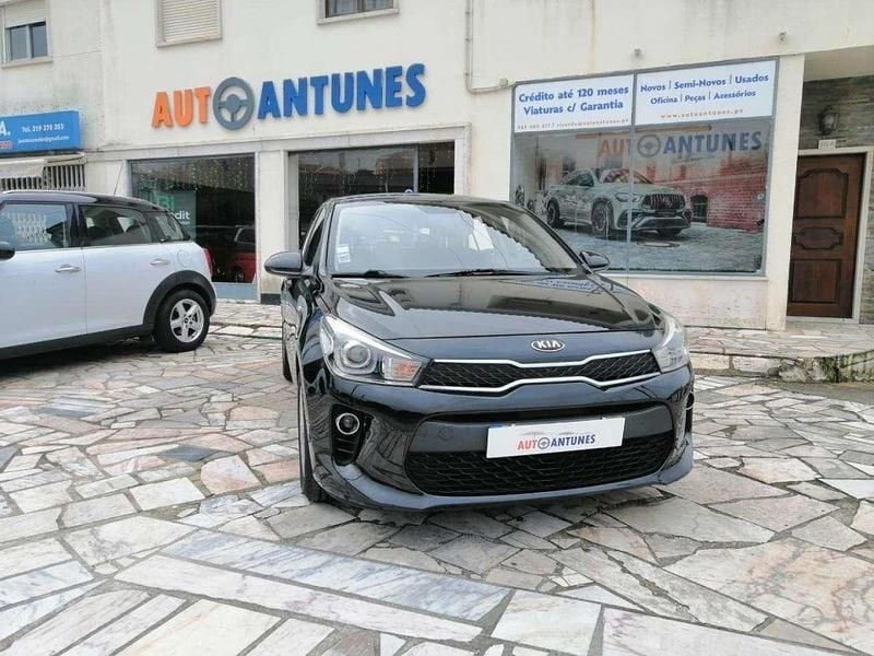 Preto Usado 2018 Kia Rio | € 11.500 (Preço justo) - Imagem 1/4