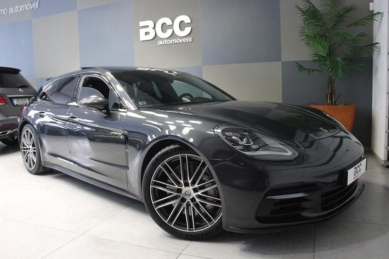 Usado Porsche Panamera Sport Turismo 462 HP (339 kW) 2020 Antracite