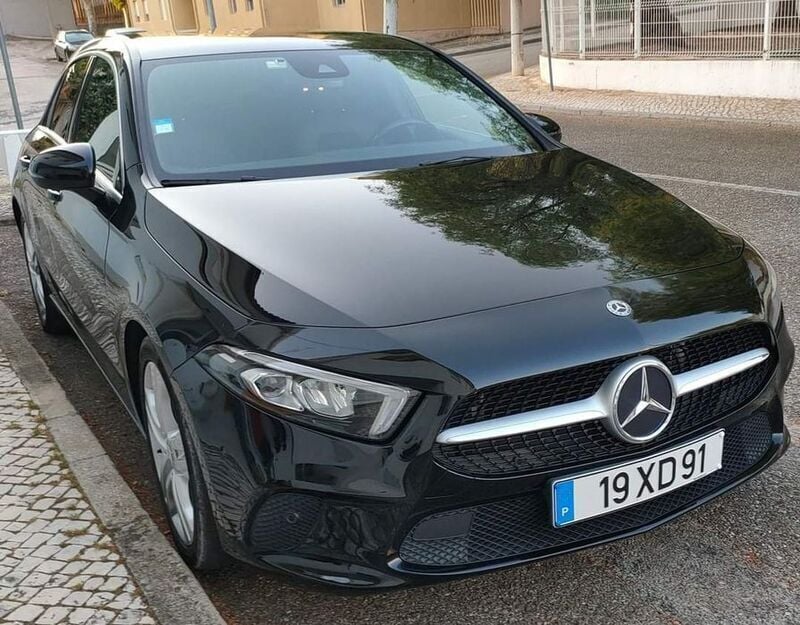 Usado 2019 Mercedes A180 Sedan | € 23.500 (Preço justo) - Imagem 1/4