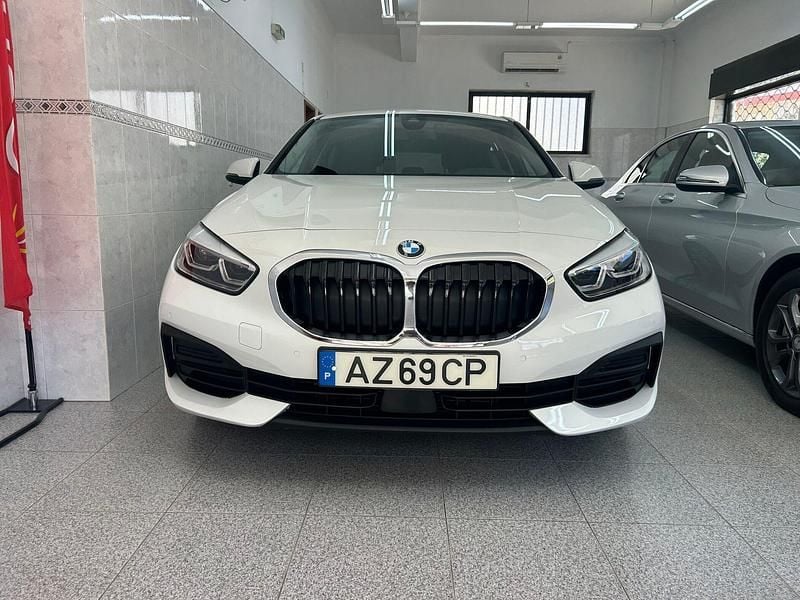 Branco Usado 2023 BMW 116 Citadino | € 26.200 (Bom preço) - Imagem 1/4