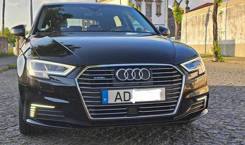 Preto Usado 2017 Audi A3 Premium Citadino | € 19.900 - Imagem 1/4