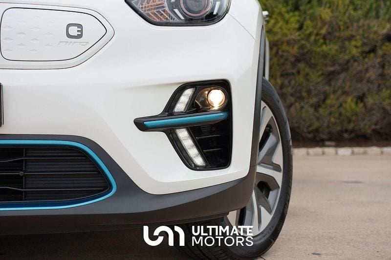 Usado Kia e-Niro 150 kW (204 HP) 2022 Branco SUV