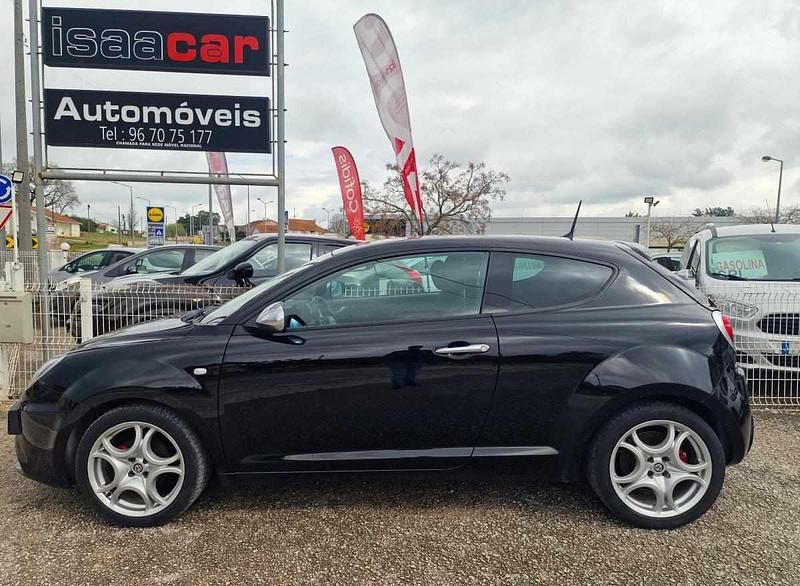 Usado Alfa Romeo MiTo 105 HP (77 kW) 2017 Preto Citadino