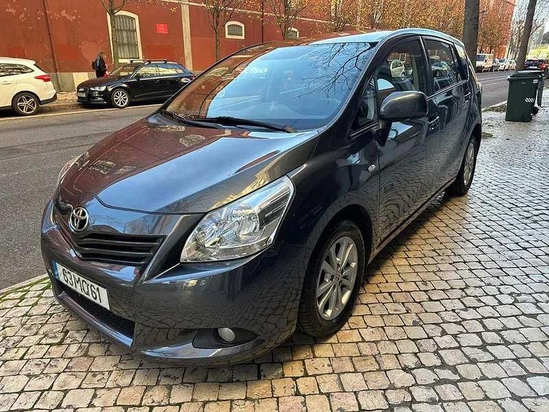 Usado 2012 Toyota Verso Monovolume | € 9.650 - Imagem 1/4