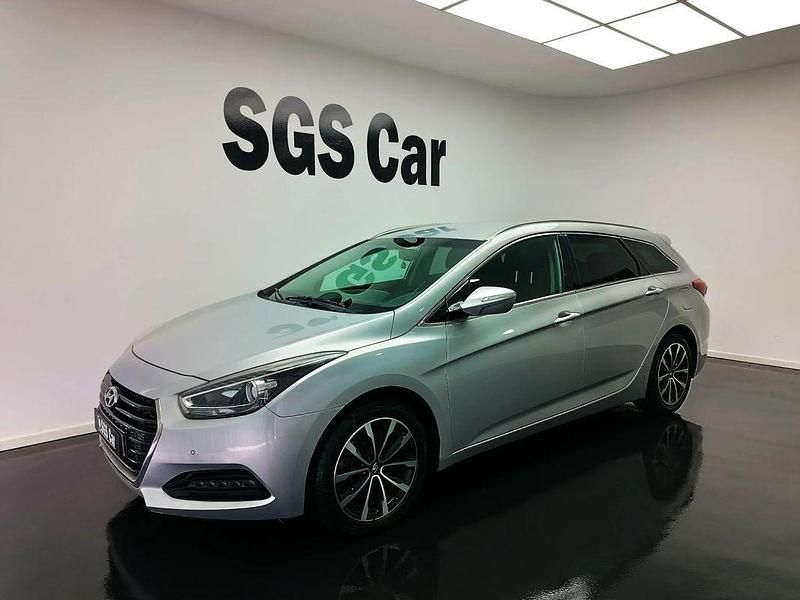 Outro Usado 2016 Hyundai i40 Comfort Carrinha | € 14.500 - Imagem 1/4