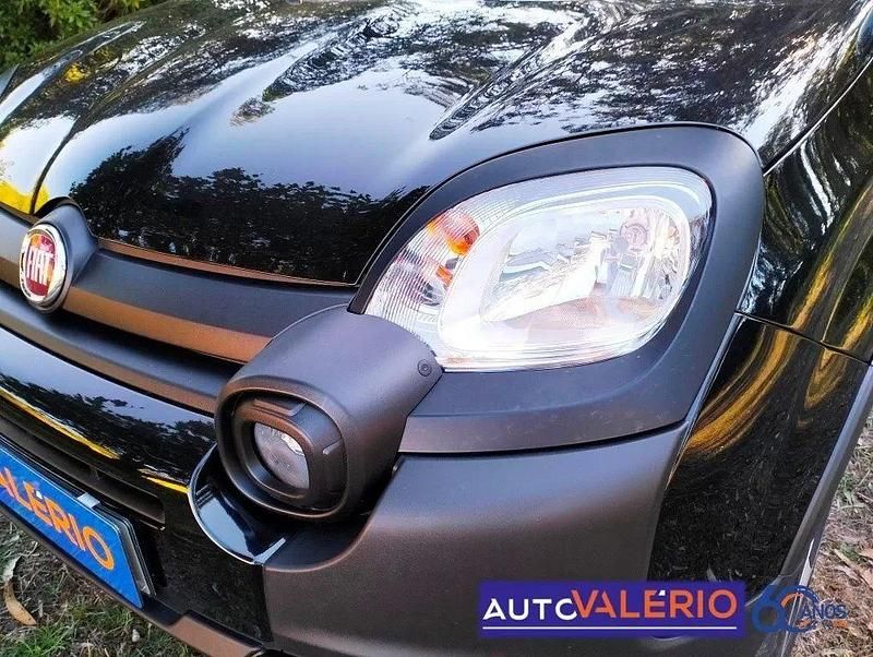 Usado Fiat Panda Cross Cross 70 HP (51 kW) 2024 Preto Citadino
