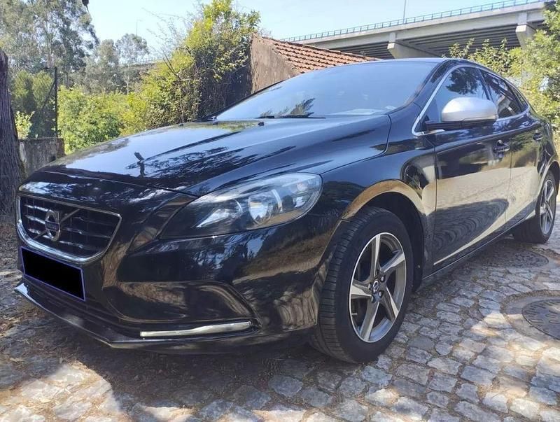 Preto Usado 2014 Volvo V40 R-Design Summum Carrinha | € 12.750 (Preço justo) - Imagem 1/4