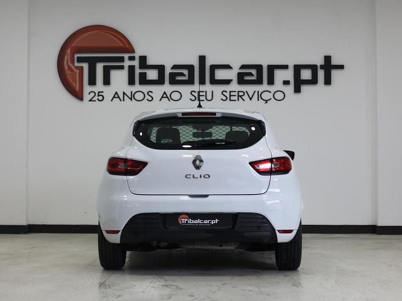 Usado Renault Clio IV Zen 75 HP (55 kW) 2019 Branco