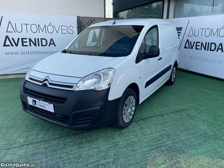 Branco Usado 2018 Citroën Berlingo Monovolume | € 13.000 (Preço justo) - Imagem 1/1