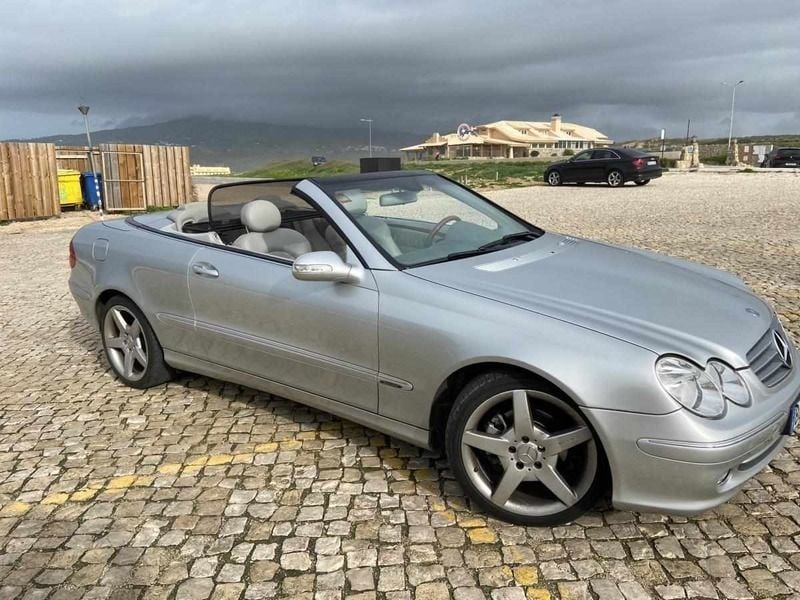 Cinzento Usado 2003 Mercedes CLK200 Cabrios | € 14.000 (Caro) - Imagem 1/4