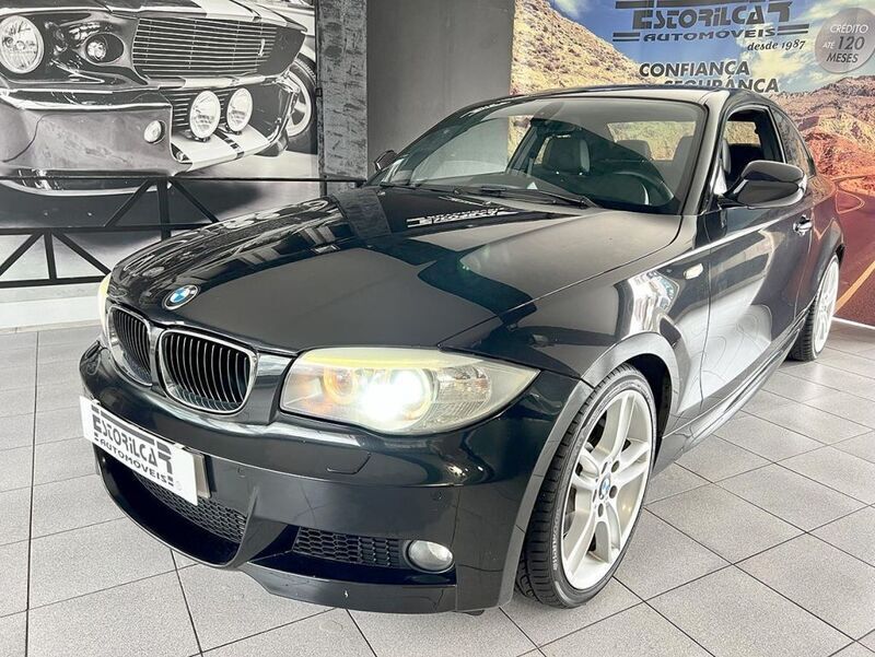 Preto Usado 2011 BMW 123 Citadino | € 14.600 - Imagem 1/4