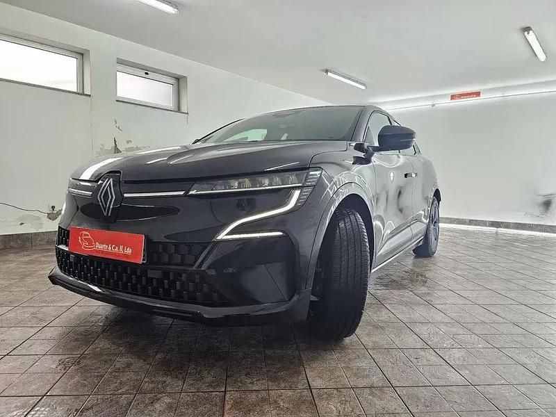 Usado Renault Mégane IV Equilibre 95 kW (130 HP) 2024 Preto Citadino