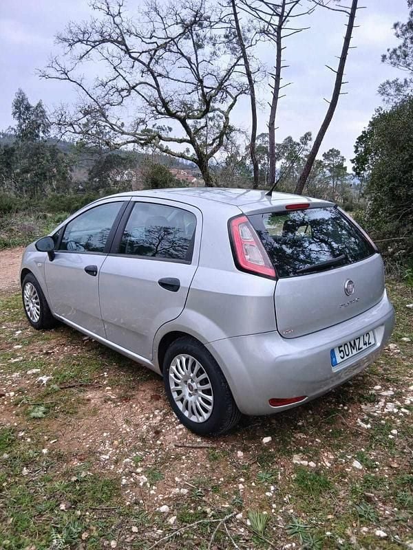 Usado Fiat Punto 69 HP (50 kW) 2012 Cinzento Citadino