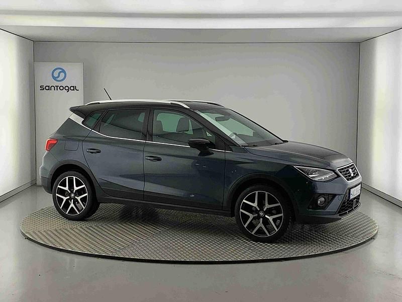 Cinzento Usado 2020 Seat Arona FR SUV | € 17.490 (Preço justo) - Imagem 1/4