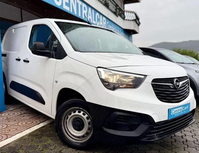 Branco Usado 2022 Opel Combo Monovolume | € 15.950 (Preço justo) - Imagem 1/2