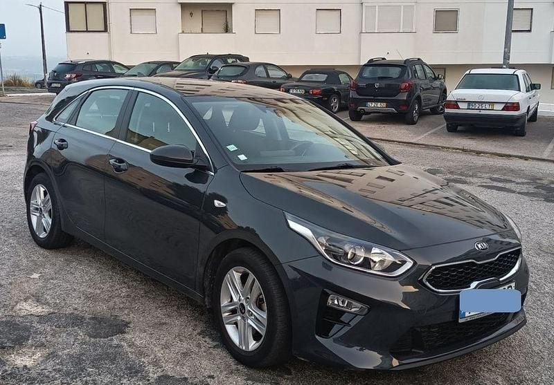 Usado 2020 Kia Ceed Sedan | € 14.900 (Preço justo) - Imagem 1/4
