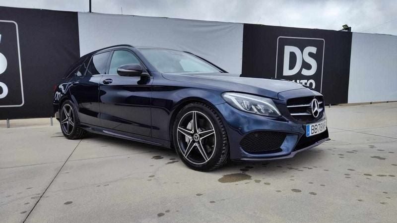 Azul Usado 2018 Mercedes C300 Carrinha | € 23.950 (Caro) - Imagem 1/4