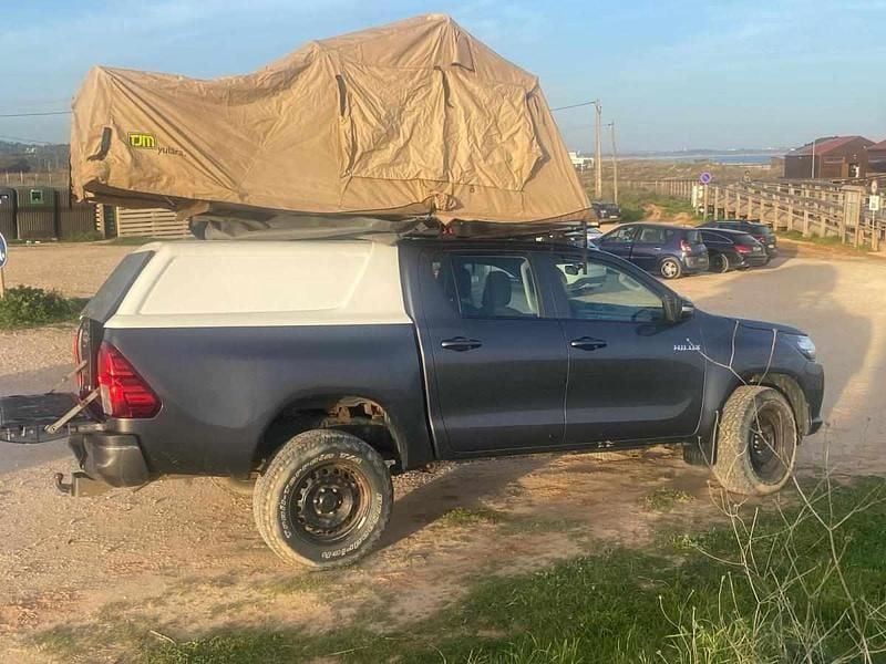 Usado Toyota HiLux 150 HP (110 kW) 2017 Cinzento Pickup
