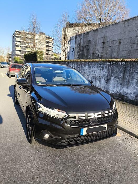 Usado 2024 Dacia Logan Journey Sedan | € 15.500 - Imagem 1/4