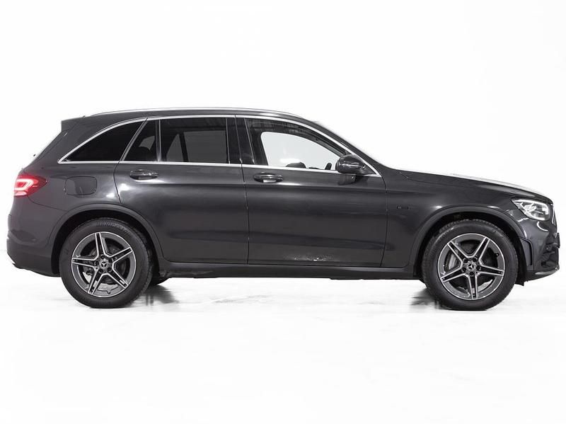 Usado Mercedes GLC300 320 HP (235 kW) 2021 Preto SUV