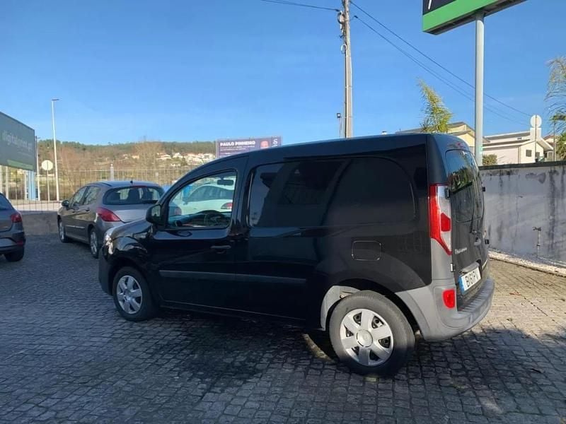 Usado Renault Kangoo 90 HP (66 kW) 2017 Preto Monovolume