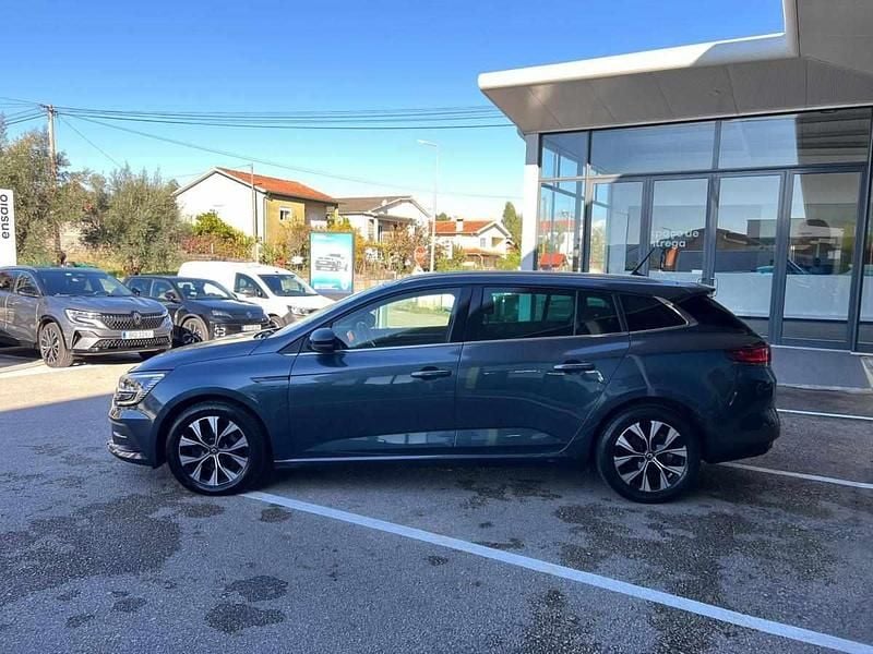 Usado Renault Mégane IV 115 HP (84 kW) 2022 Cinzento Carrinha