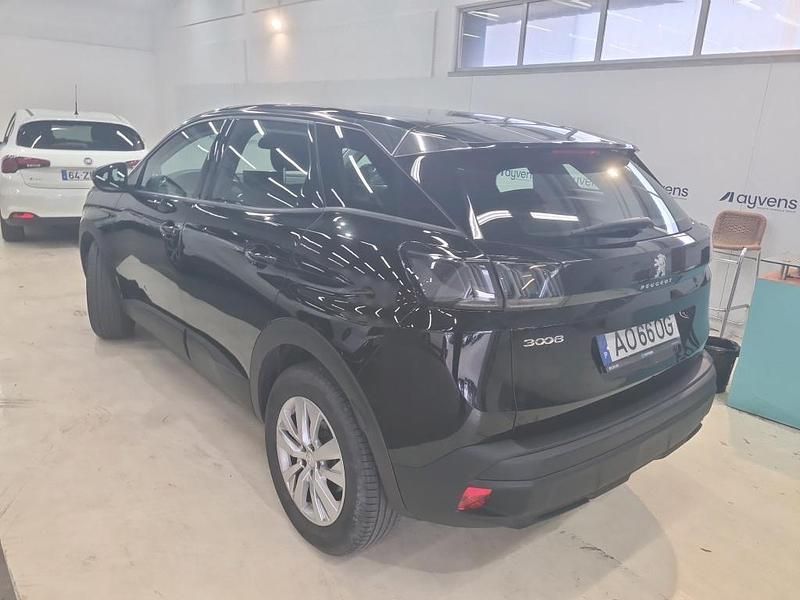 Usado Peugeot 3008 Active 130 HP (95 kW) 2022 Preto Monovolume