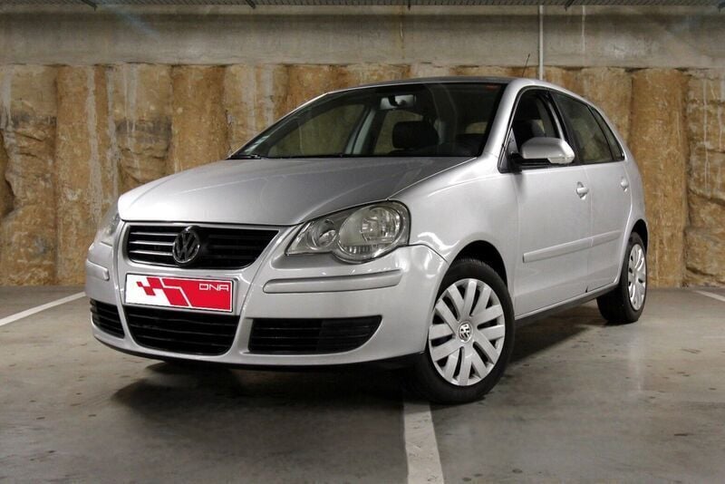 Cinza Usado 2006 VW Polo Citadino | € 4.890 (Caro) - Imagem 1/4