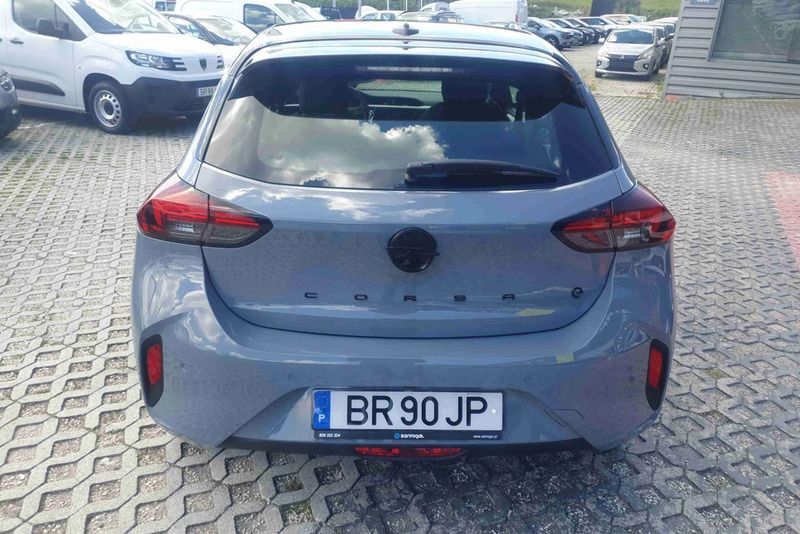 Usado Opel Corsa-e 114 kW (156 HP) 2024 Cinzento Citadino