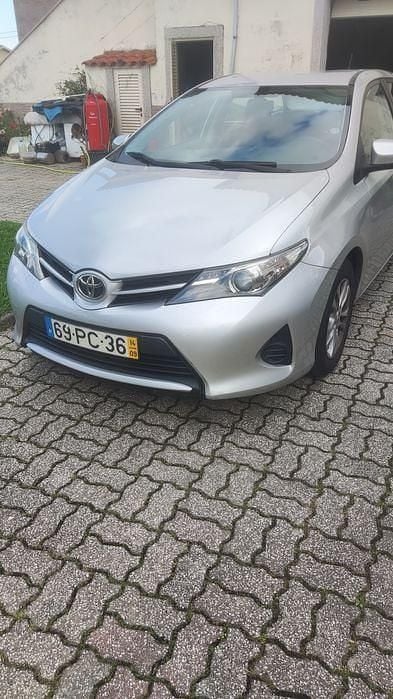 Usado 2014 Toyota Auris Sedan | € 11.400 (Preço justo) - Imagem 1/4