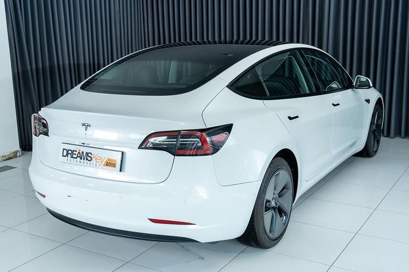 Usado Tesla Model 3 225 kW (306 HP) 2021 Branco Sedan