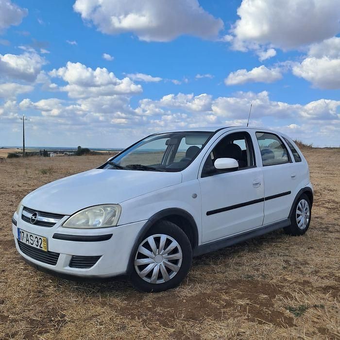 Usado 2005 Opel Corsa Sedan | € 2.500 (Preço justo) - Imagem 1/4