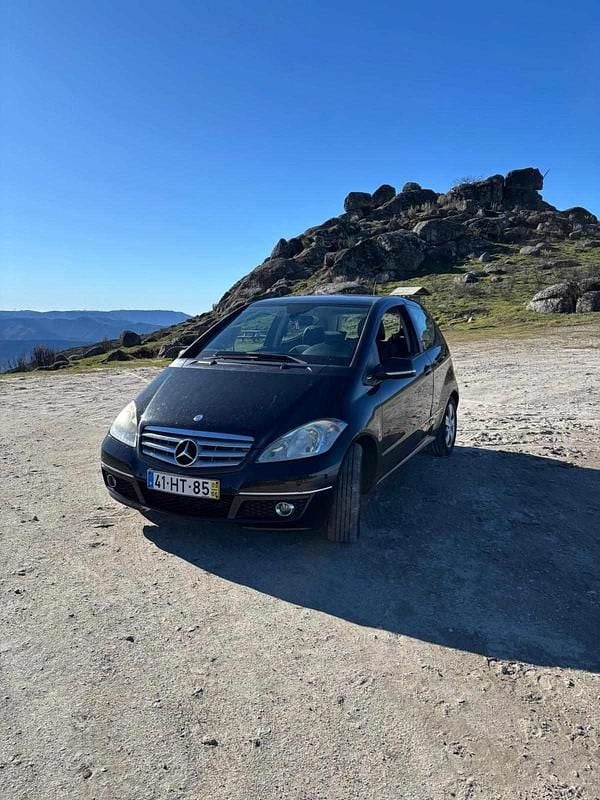 Usado Mercedes A200 140 HP (102 kW) 2009 Preto Citadino