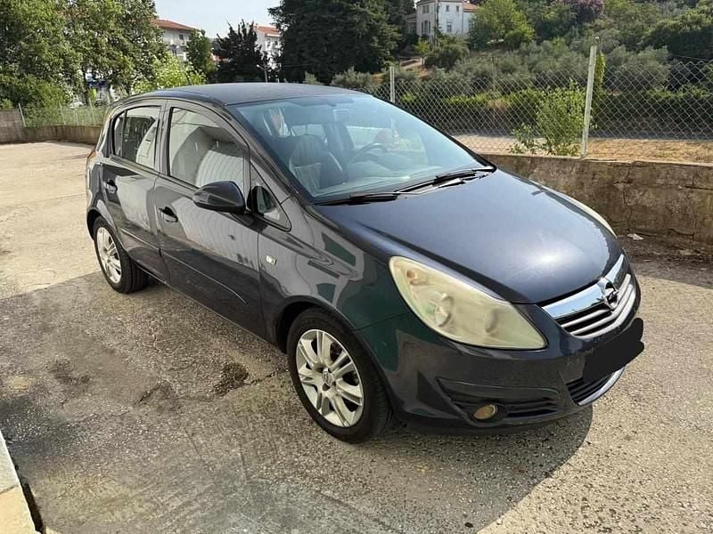 Cinzento Usado 2007 Opel Corsa Citadino | € 3.490 (Bom preço) - Imagem 1/4