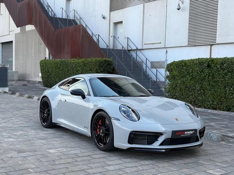 Usado Porsche 911 Carrera GTS 480 HP (353 kW) 2023 Cinza Coupé