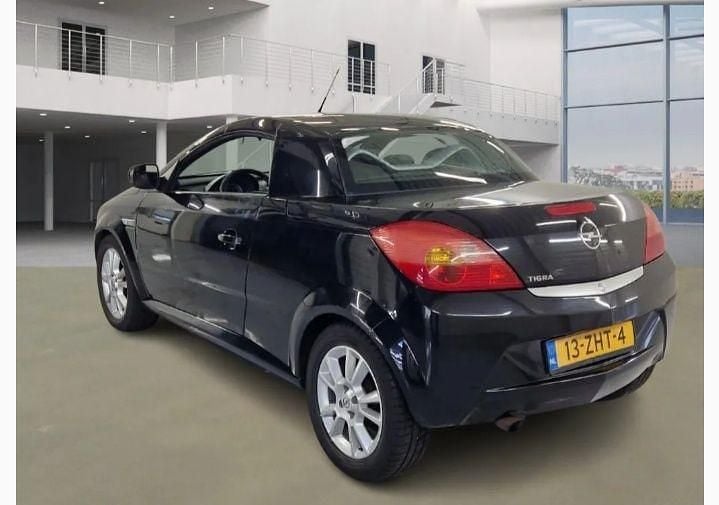 Usado Opel Tigra 90 HP (66 kW) 2006 Cabrios