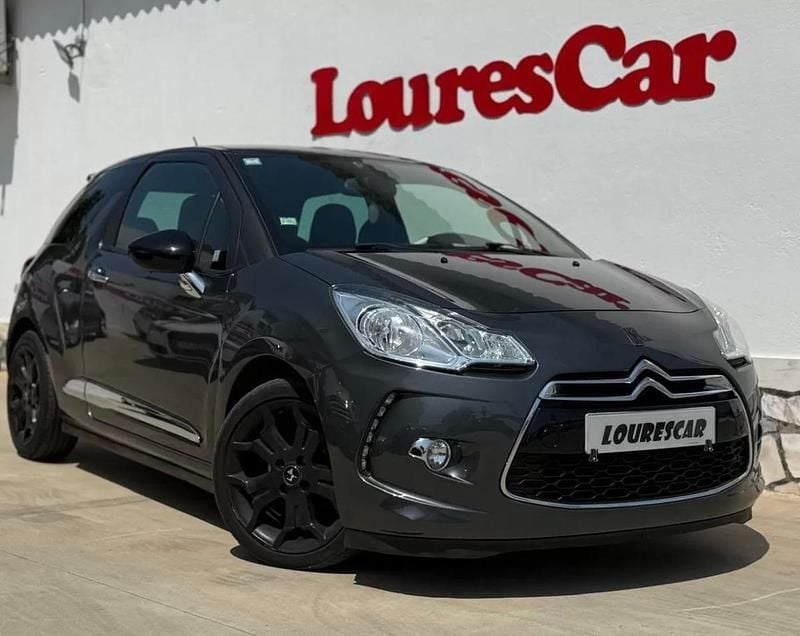 Cinzento Usado 2013 Citroën DS3 Sport Chic Coupé | € 9.995 (Super Preço) - Imagem 1/4