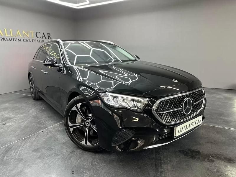 Usado Mercedes E300 AMG line 320 HP (235 kW) 2024 Preto Carrinha