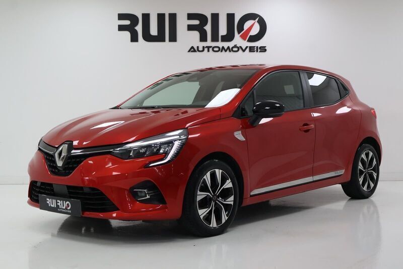 Vermelho (metalizado) Usado 2021 Renault Clio V LIMITED Citadino | € 16.990 (Preço justo) - Imagem 1/4