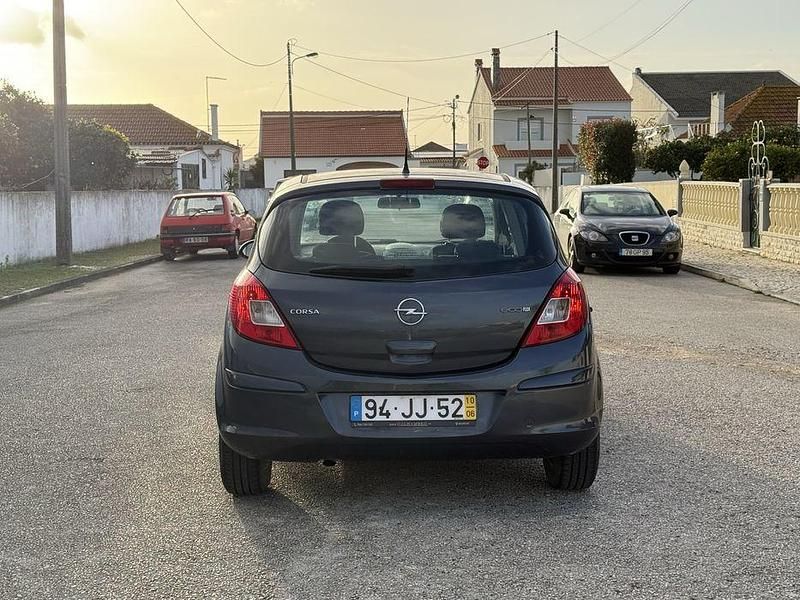 Usado Opel Corsa 95 HP (69 kW) 2010 Citadino