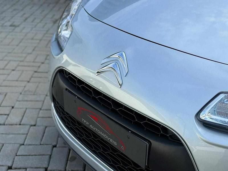 Usado Citroën C3 60 HP (44 kW) 2012 Cinzento Citadino