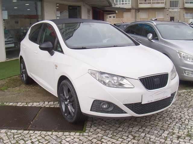 Branco Usado 2010 Seat Ibiza Citadino | € 7.950 (Preço justo) - Imagem 1/4