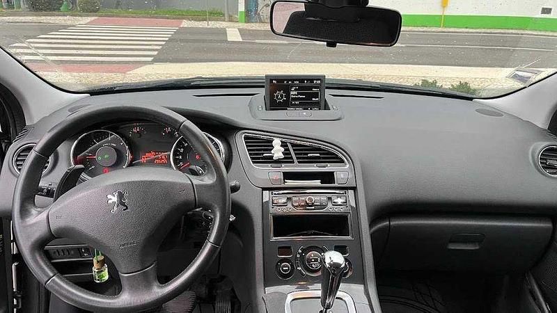 Usado Peugeot 5008 2013 Sedan