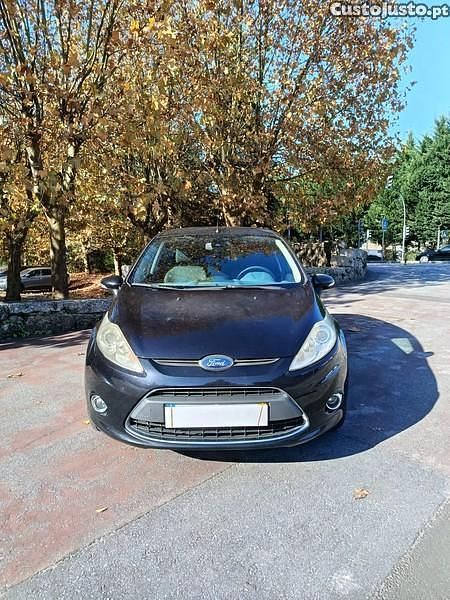 Preto Usado 2009 Ford Fiesta Titanium Citadino | € 4.900 (Preço justo) - Imagem 1/1