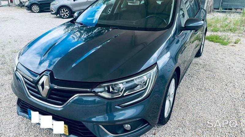 Cinzento Usado 2018 Renault Mégane IV Dynamique | € 11.999 (Super Preço) - Imagem 1/4