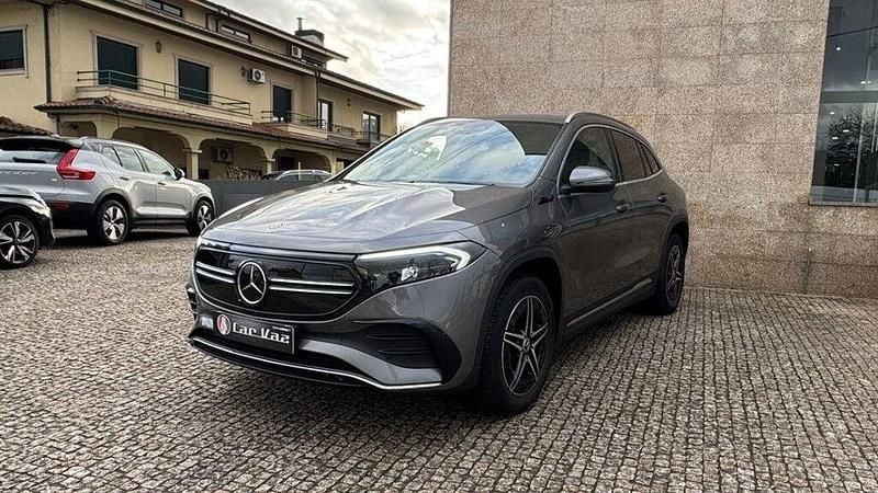 Cinza Usado 2021 Mercedes EQA250 AMG line SUV | € 29.950 (Bom preço) - Imagem 1/4